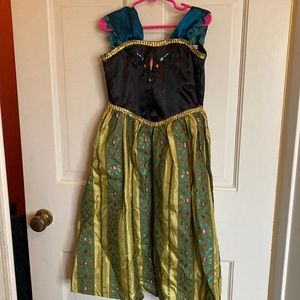 NWOT FROZEN COSTUME